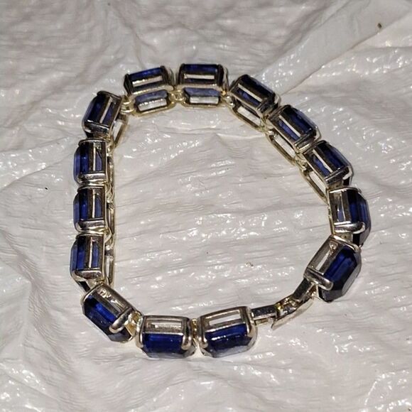 A Vintage 80's Monet Purple Glass Women's Bracelet Faceted Elegant Eveningwear - Picture 3 of 8